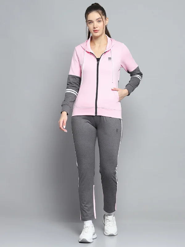 Women Pink Solid Hooded Full Sleeve Tracksuit Hoodie with Hem Patch Decorative Personalized Women Pink Solid Hooded Full Sleeve Tracksuit Hoodie with Hem Patch Decorative Personalized