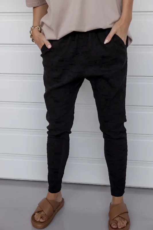 BOWIE Pants Black Classic Straight-Leg Pants