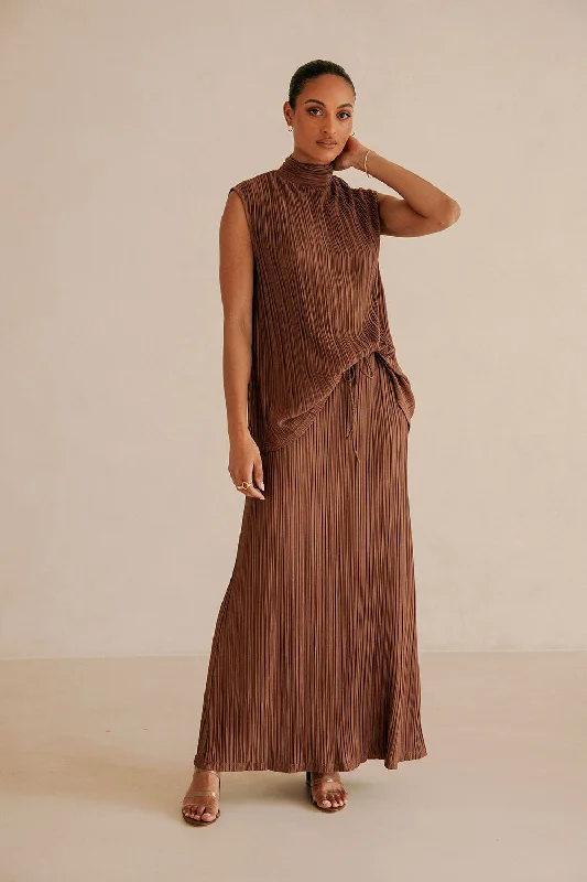 Catalyna Skirt flowy skirt hem
